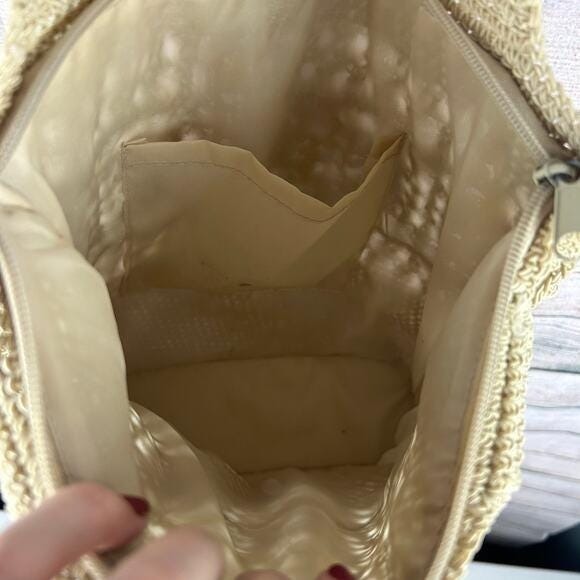 Vintage Y2K Braided Straw Hobo Bag – Floral Design, Cottagecore Western, 22"x13" - Picture 5 of 6